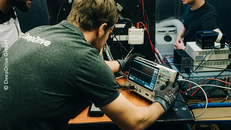 deepdrive-testbench.jpg deepdrive-testbench.jpg