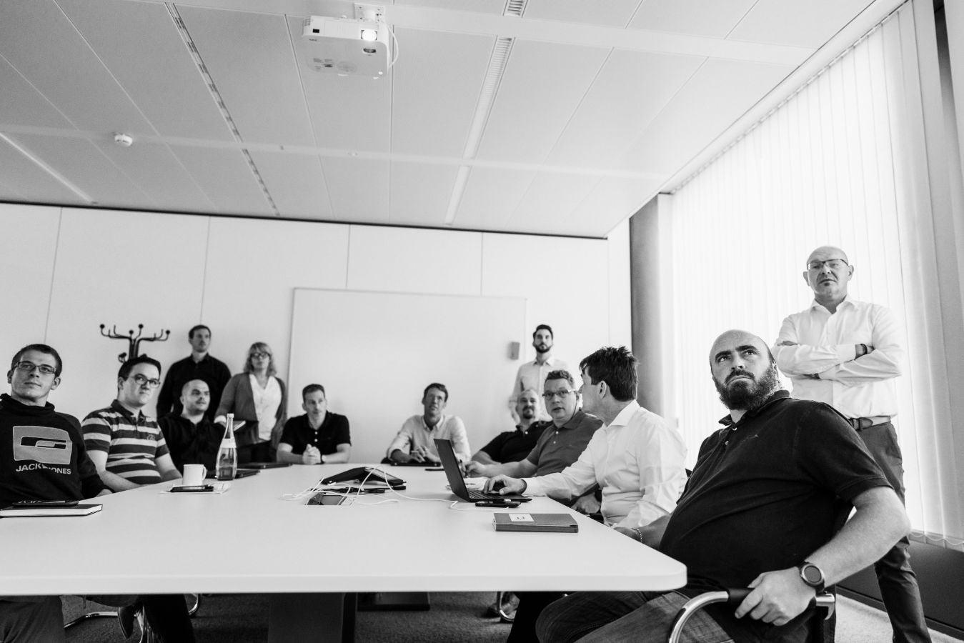 mbse-requirements-engineering-engineers-meeting.jpg