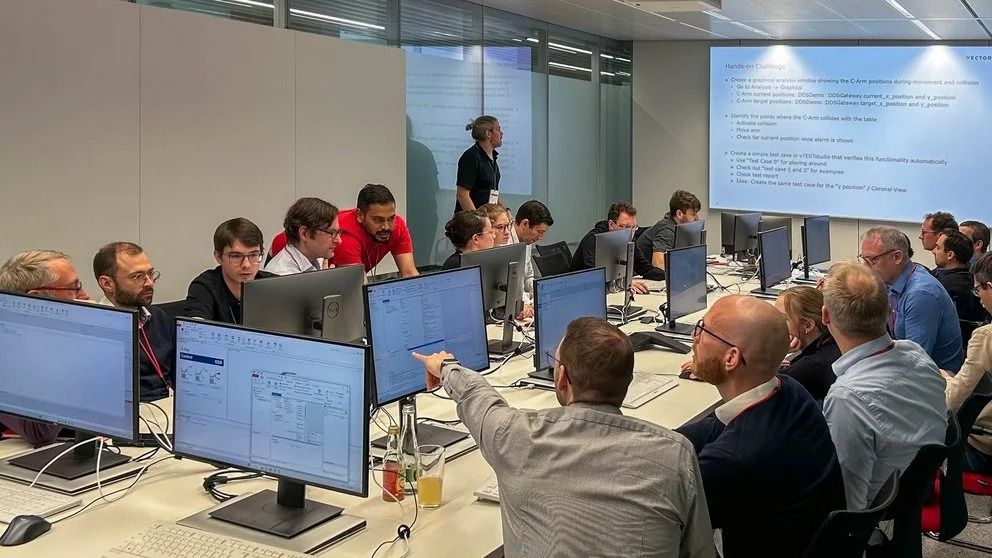 csm_vMED_AI_Workshop-9418_44ae52b1b1.jpg Combining SDC and DDS for Smart OR Interoperability